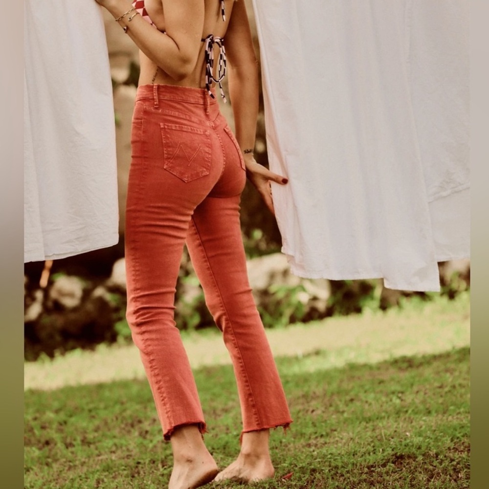 Mother Jeans The Swooner Rascal Ankle Fray Jeans in Flame Scarlett Size 26